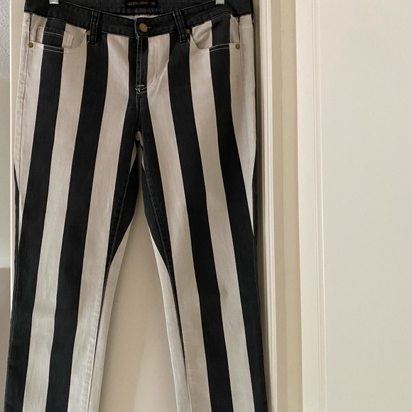 Genetic Denim The Liam Crop strip jeans. Sz 29 - Picture 2 of 10